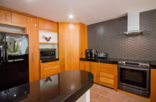 Santa Maria Huatulco House | Sleeps 10 OceanFront Surfing Bocana Beach Villa NenaRubio pool.NEW STARLINK WiFi