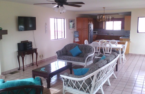 Lengueta Arenosa House | Sleeps 15: Beautiful 3,300 sqft, 2 Story Beach Home w/NEW 9 ppl/72 jet HOT TUB!