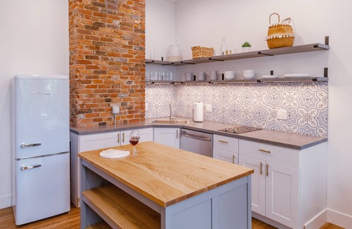 Walnut Hills House | Sleeps 22: Entire 3-Unit Building, 5 Baths, 5 Min to Downtown