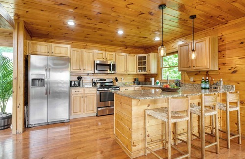 Chalet Village North Cottage | Sleeps 24 2 Homes, Hot Tub, Sauna, Movie Theater, Firepit, Pool, Tennis Courts