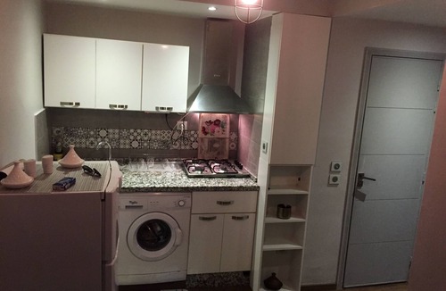 Camp El Ghoul Apartment | Smart Appart Free WIFI & TV Streaming