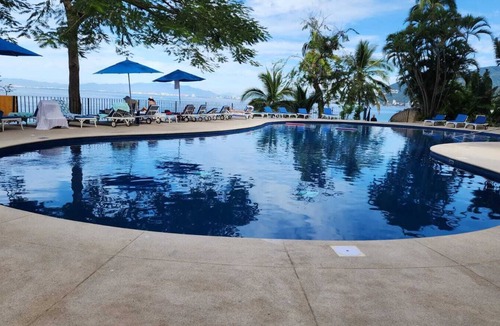 South Shore Hotel Area Condo | Song of the Sea - Beautiful Large 1 Bedroom, Ocean Front - Playa Gemelas PV
