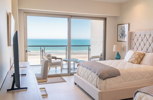 Ferrocarrilera Resort | Sonoran Star Resort Spacious 3 Bedroom Condo in Rocky Point ,Sandy Beach