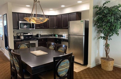 Williamsburg Apartment | Spacious 1 BR | The Colonies At Williamsburg