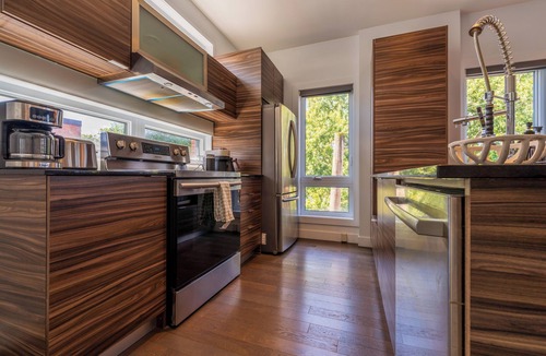 Latin Quarter Apartment | Spacious 1BR Condo, work&play in Montréal