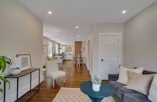 Winter Hill Apartment | Spacious 2-Bedroom in Somerville