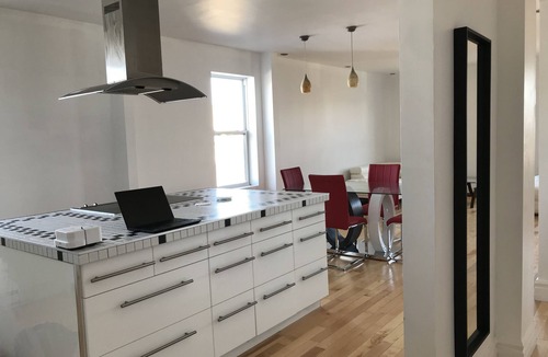 Sainte-Marie Condo | Spacious 2 br apartment in the heart of Montreal