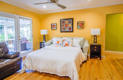 Westchester House | Spacious 2BR House near LAX/beach/So-fi Stadium/forum
