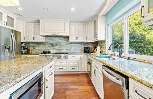 Cerritos House | Spacious 3BR Family Retreat w Private Pool
