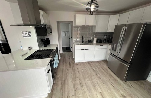 Ericsson House | Spacious 3BR Near Light Rail, Minutes to Downtown & MOA