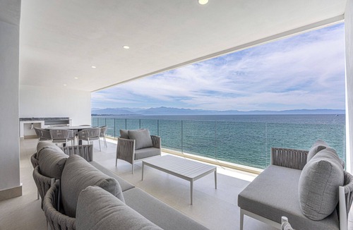 Bucerias Condo | Spacious 4-bedroom beach front condo in new Bantay Resort