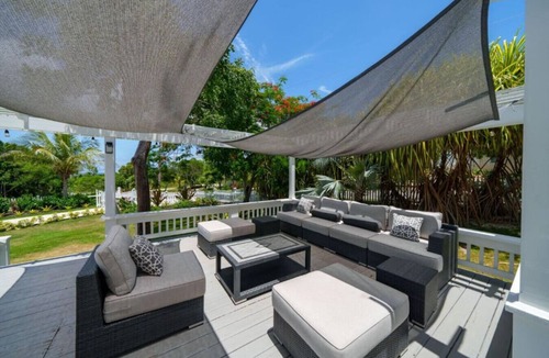 Governor's Harbour House | ✴Spacious 4BR 4.5BA Luxury Home w/Pool, Gym & Golf Cart✴