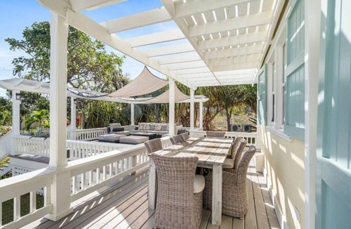 Governor's Harbour House | ✴Spacious 4BR 4.5BA Luxury Home w/Pool, Gym & Golf Cart✴