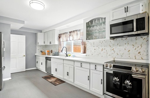 Indian Land House | Spacious 5-bedroom house with Jacuzzi, Game room & WIFI in delightful Southfield
