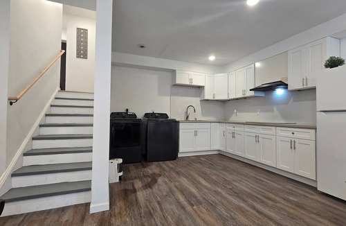 Clifton Heights House | Spacious 6-bedroom building with AC in serene Cincinnati