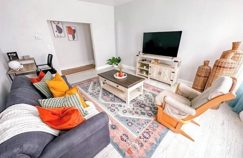 West New Haven Apartment | Spacious Bohemian Nook