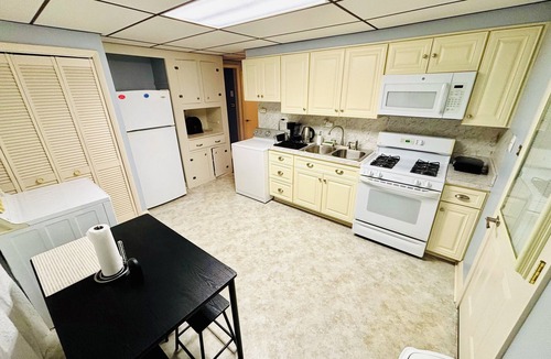 Glen Burnie House | Spacious, Charming 4BR, 2BA Glen Burnie Home, Sleeps 9
