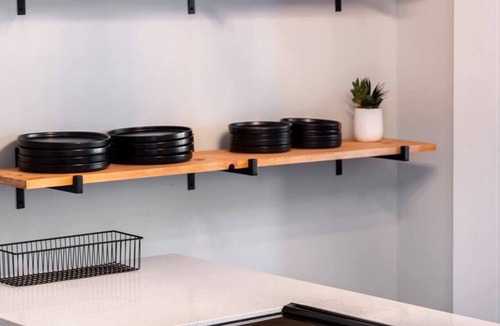 Pendleton Condo | Spacious & Chic - Walk to OTR, DT and Sleeps 11