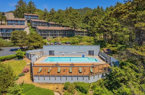 Otter Rock Apartment | Spacious Forest-View Suite with Balcony