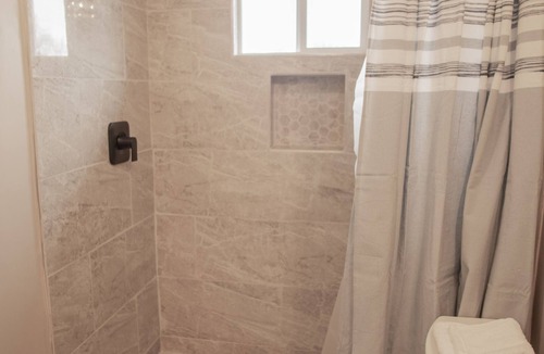 Anderson Apartment | Spacious Modern 1bd/1bth Mins Downtown Anderson