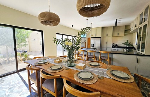 Tapalpa House | Spacious Modern/Ruatic 4-bedroom house in tranquil Tapalpa.