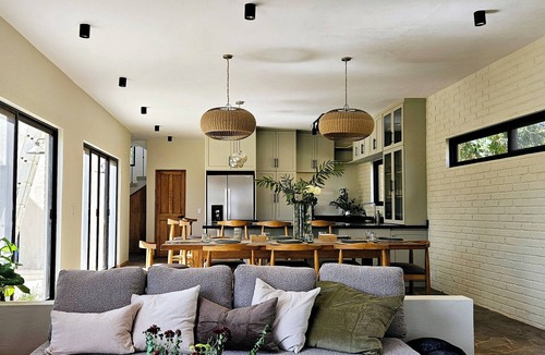 Tapalpa House | Spacious Modern/Ruatic 4-bedroom house in tranquil Tapalpa.