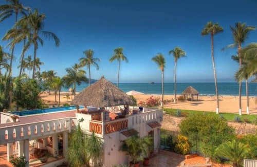 Rincon de Guayabitos Apartment | Spacious one bedroom oceanfront apartment