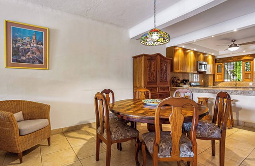 Emiliano Zapata Condo | Spacious Oceanfront Condo with AC, WiFi, & Rooftop Pool on the Beach in Old Town