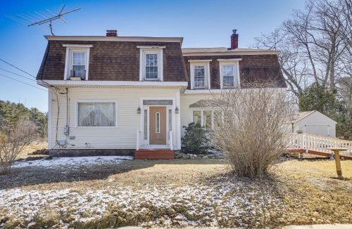 Bristol House | Spacious Round Pond House with On-Site Trail Access!