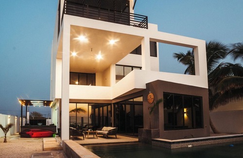 Merida House | Spacious, Upscale Waterfront Beach House! Sun, Fun and Privacy at its best!
