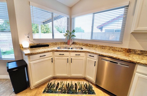 Deer Valley House | Spacious whole house with a green yard and pool in quiet neighborhood FAST WI-FI