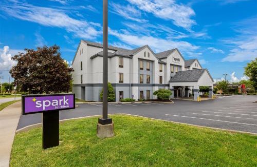 Florence Hotel | Spark by Hilton Cincinnati Airport South