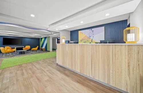 Milford Hotel | Spark by Hilton Milford Boston