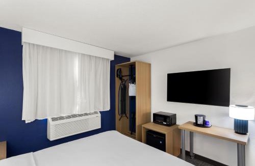 Sprague Hotel | Spark by Hilton