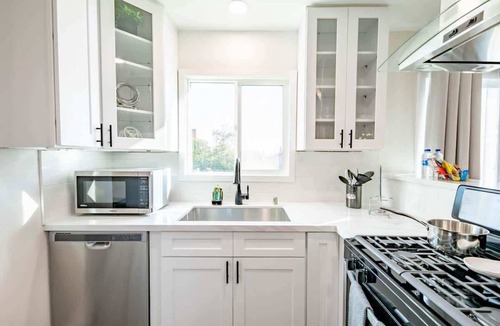 South San Gabriel House | Sparkling Pool! 5 Bedroom 3 Bath Plus Game Room