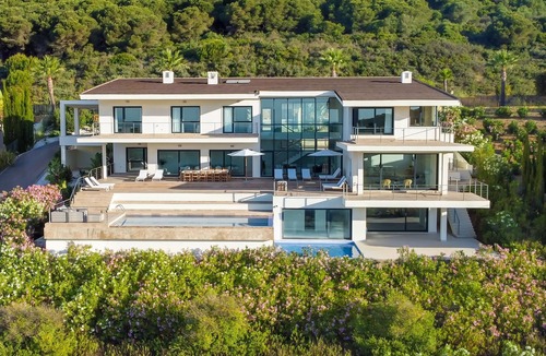 San Roque Villa | Spectacular luxurious villa with panoramic views