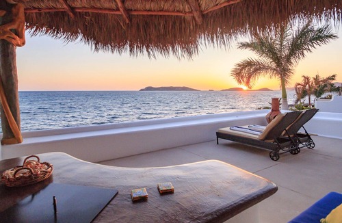 Villas California House | Spectacular Ocean Front House, Views and Sunsets!