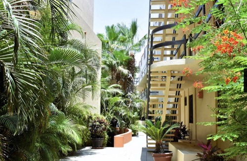 Zona Hotelera Condo | Spectacular Penthouse condo with resort style amenities steps from the beach