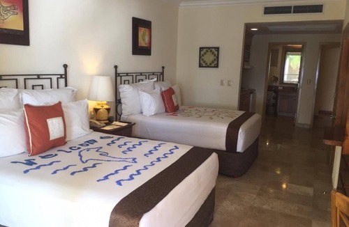 El Medano Ejidal Resort | "Spectacular " swimmable Medano Beach