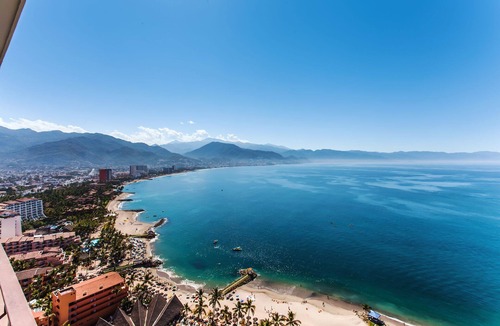 South Hotel Zone Condo | Spectacular views beachfront 25th floor condo