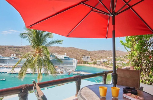 P Chahue Condo | Spectacular View. Oceanfront, 1 BR, 2 story Penthouse.