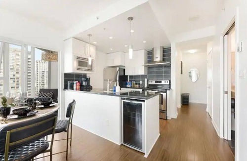 Crosstown Apartment | Spectacular Views from the Top - Luxury 3-BR Condo