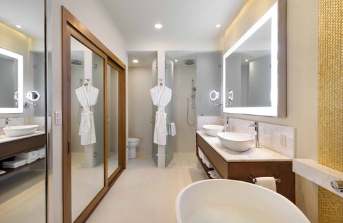 Chula Vista Resort | Spend New Years in Cabo! 2-bed Luxury Suite - Villa La Valencia Beach Resort