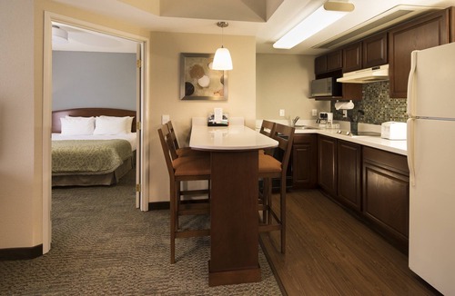 San Pedro Garza Garcia Hotel | Staybridge Suites Monterrey - San Pedro by IHG