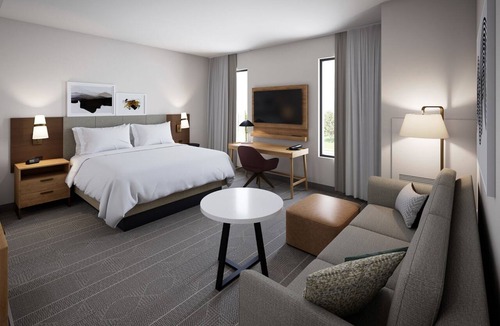 Saint-Laurent Hotel | Staybridge Suites Montréal Airport - St-Laurent by IHG