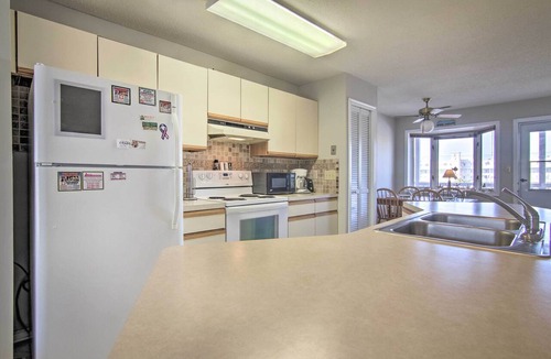 Midtown Ocean City Apartment | Steps to Shore: Gem w/Pool in Ocean City