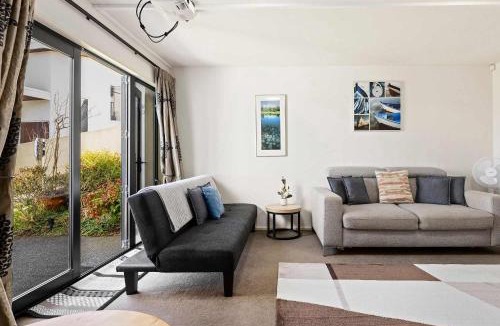 Waipahihi Apartment | Studio 28