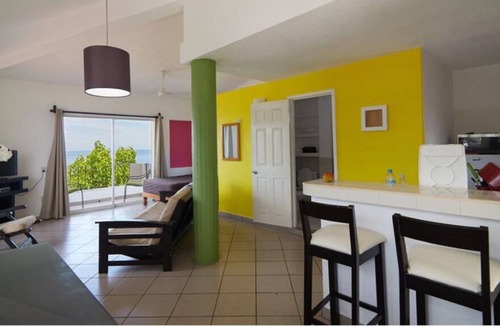 El Caloso Apartment | Studio Apartment In Downtown With The Best Ocean View Ever!