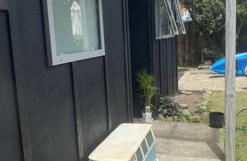 Raglan Apartment | Studio - Handy Location