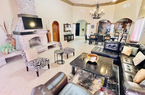 Sandy Beach Villa | Stunning 3 Bedroom Beach Villa on Sandy Beach at Las Palmas Beachfront Resort V4